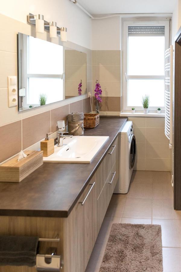 Sflower Apartman Eger Zewnętrze zdjęcie